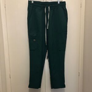 Luuna dark green scrubs